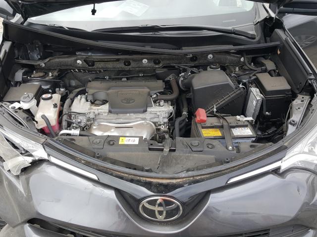 Photo 6 VIN: JTMBFREV9JJ211063 - TOYOTA RAV4 LE 