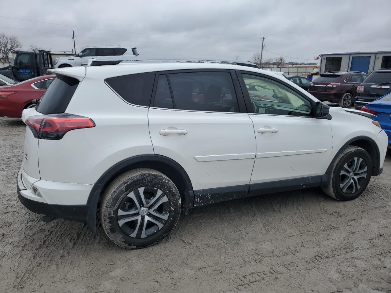 Photo 2 VIN: JTMBFREV9JJ223181 - TOYOTA RAV 4 