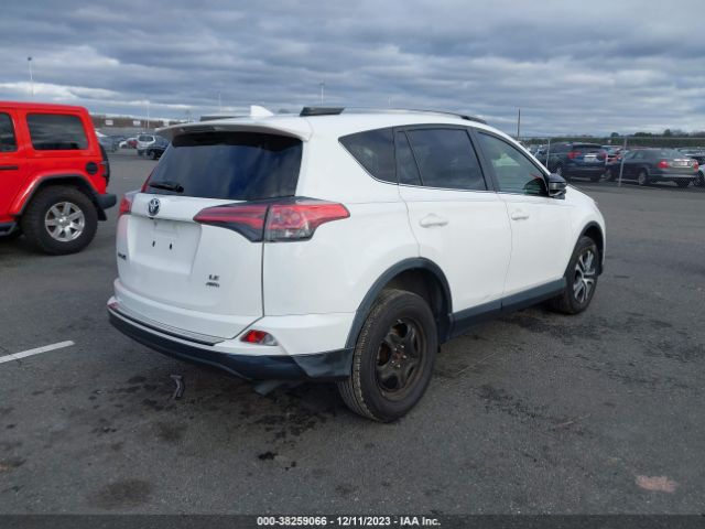 Photo 3 VIN: JTMBFREV9JJ237890 - TOYOTA RAV4 