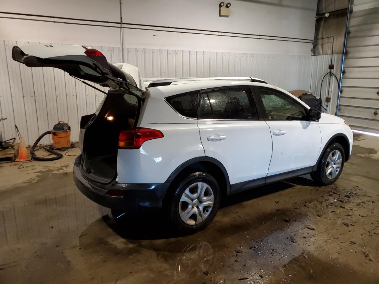 Photo 2 VIN: JTMBFREVXED054373 - TOYOTA RAV 4 