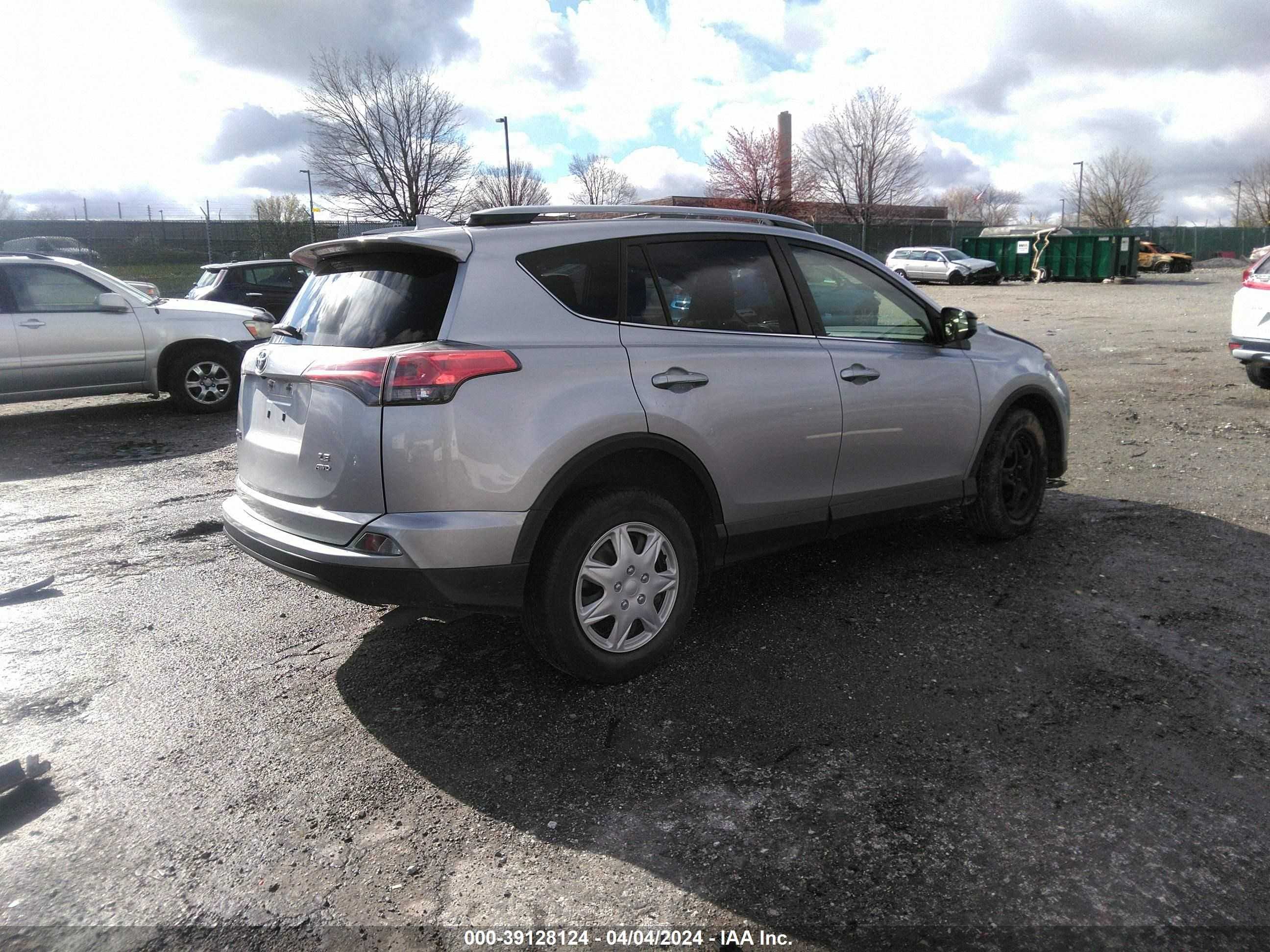 Photo 3 VIN: JTMBFREVXJJ207443 - TOYOTA RAV 4 