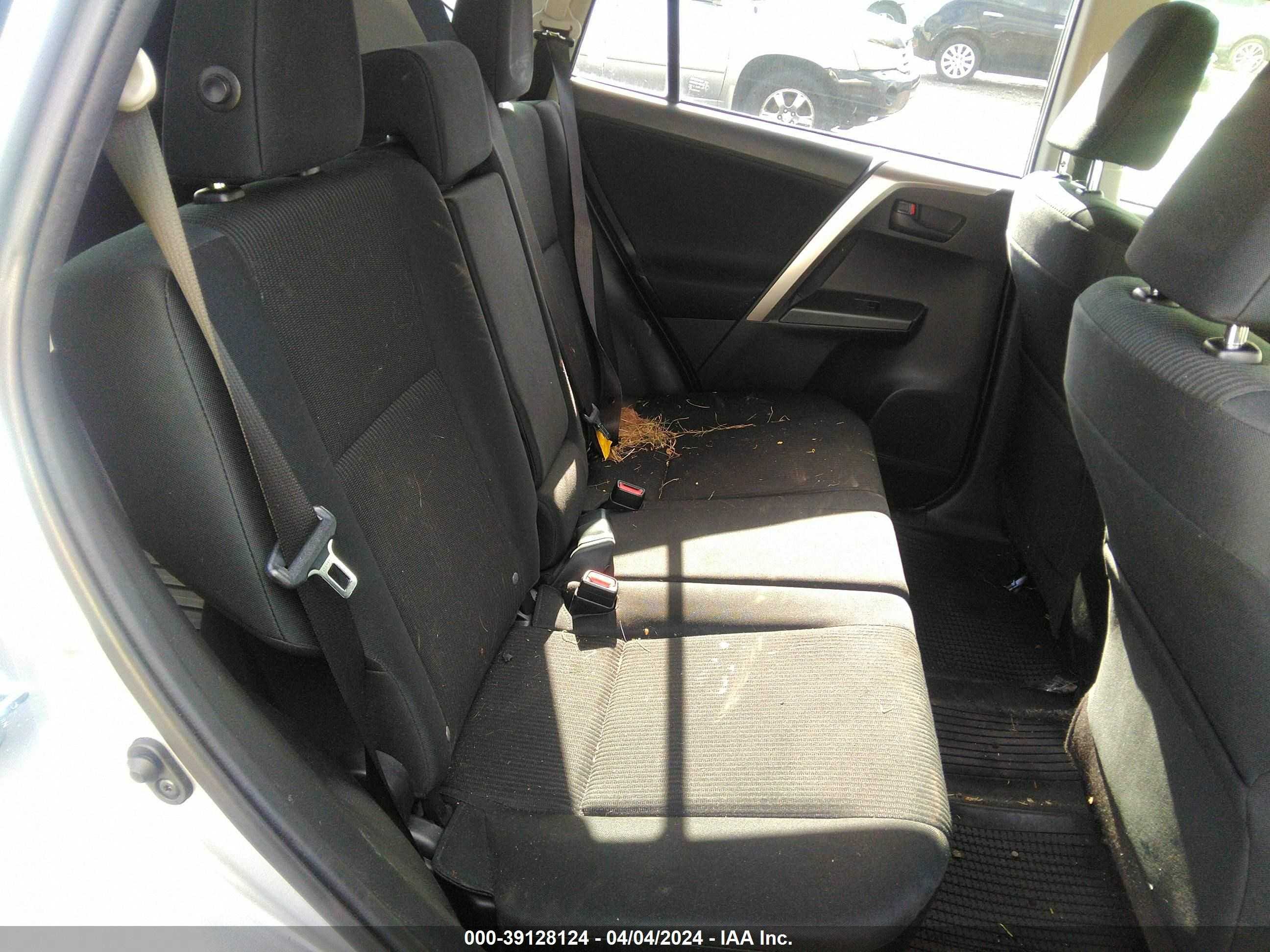 Photo 7 VIN: JTMBFREVXJJ207443 - TOYOTA RAV 4 