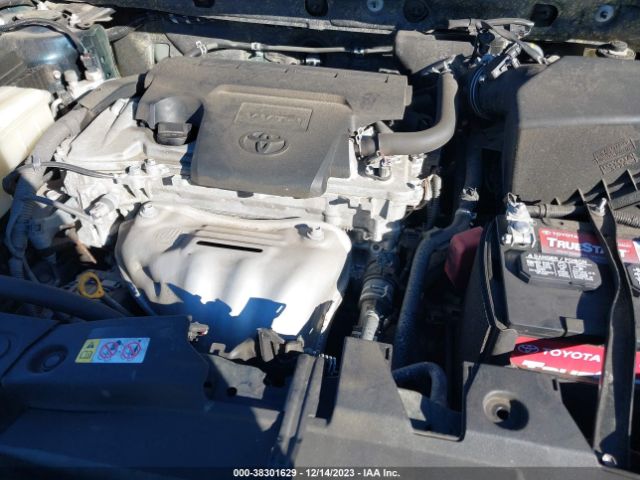 Photo 9 VIN: JTMBFREVXJJ257484 - TOYOTA RAV4 