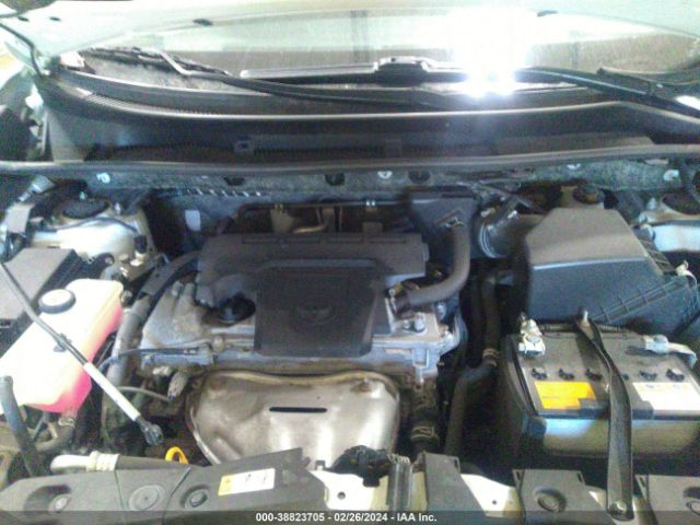 Photo 9 VIN: JTMBFREVXJJ738089 - TOYOTA RAV4 