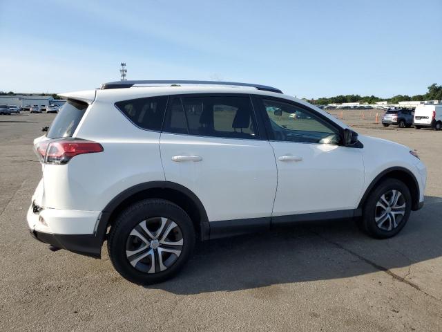 Photo 2 VIN: JTMBFREVXJJ743292 - TOYOTA RAV4 LE 