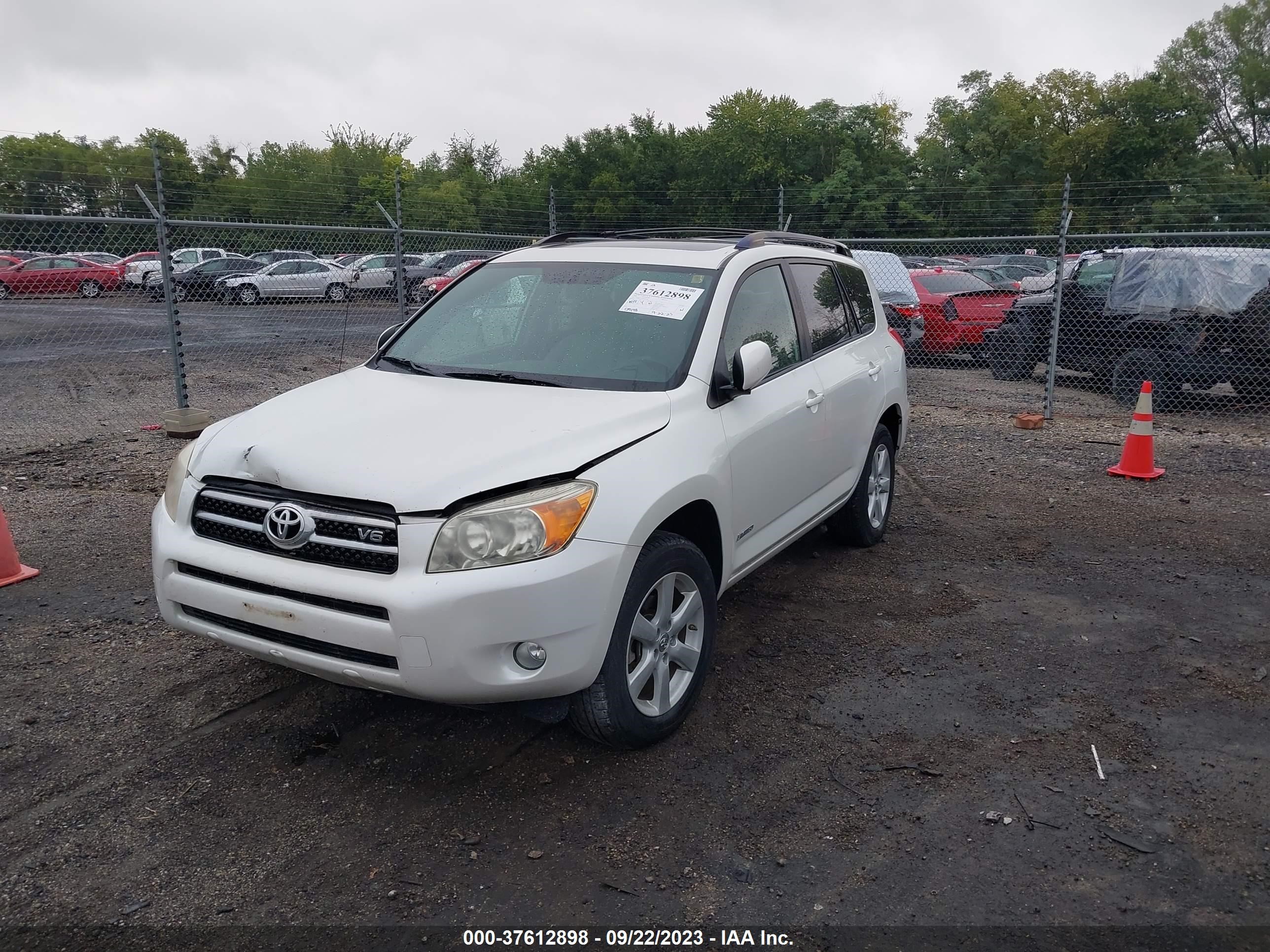 Photo 1 VIN: JTMBK31V085041130 - TOYOTA RAV 4 