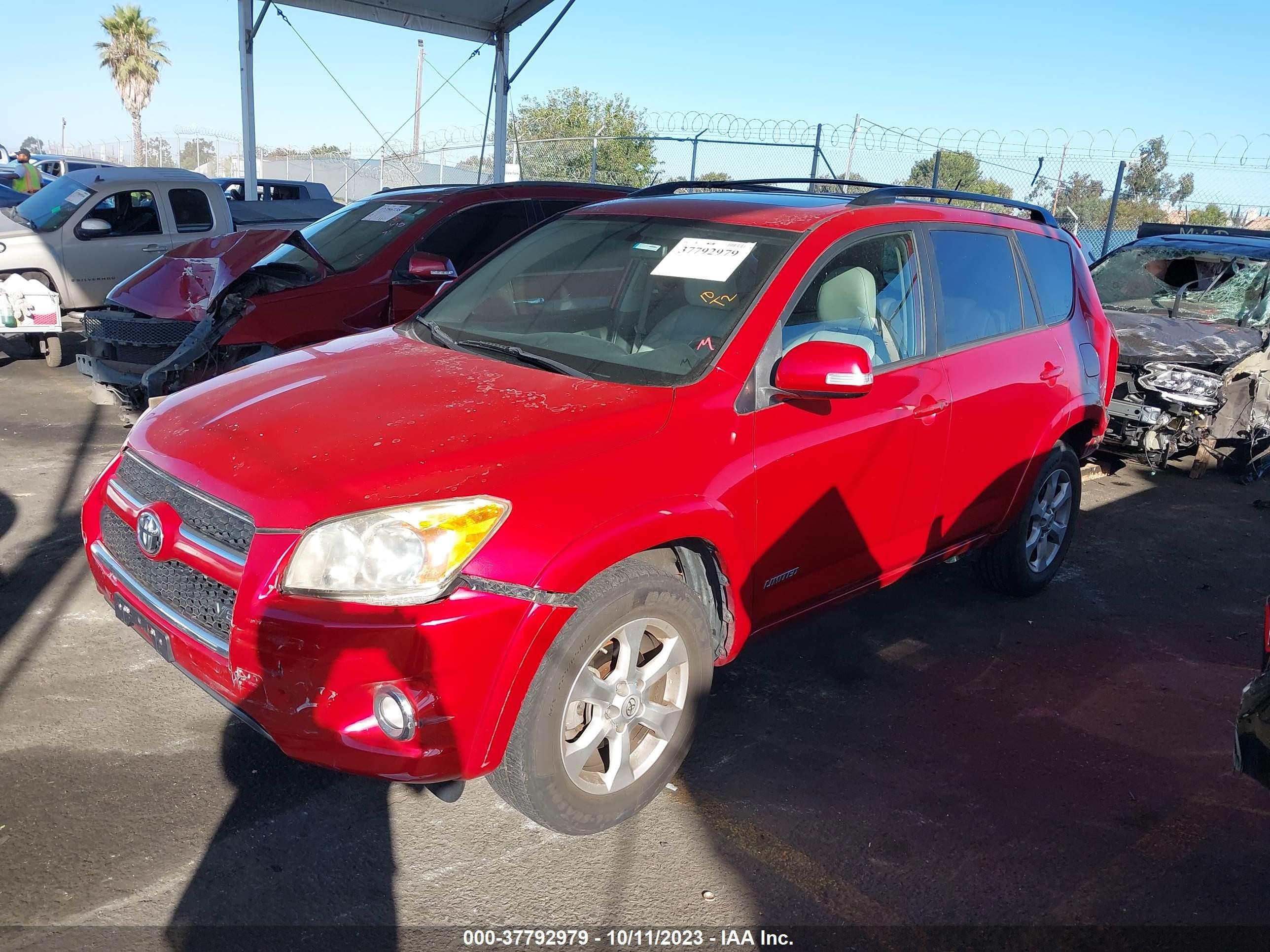 Photo 1 VIN: JTMBK31V29D004748 - TOYOTA RAV 4 