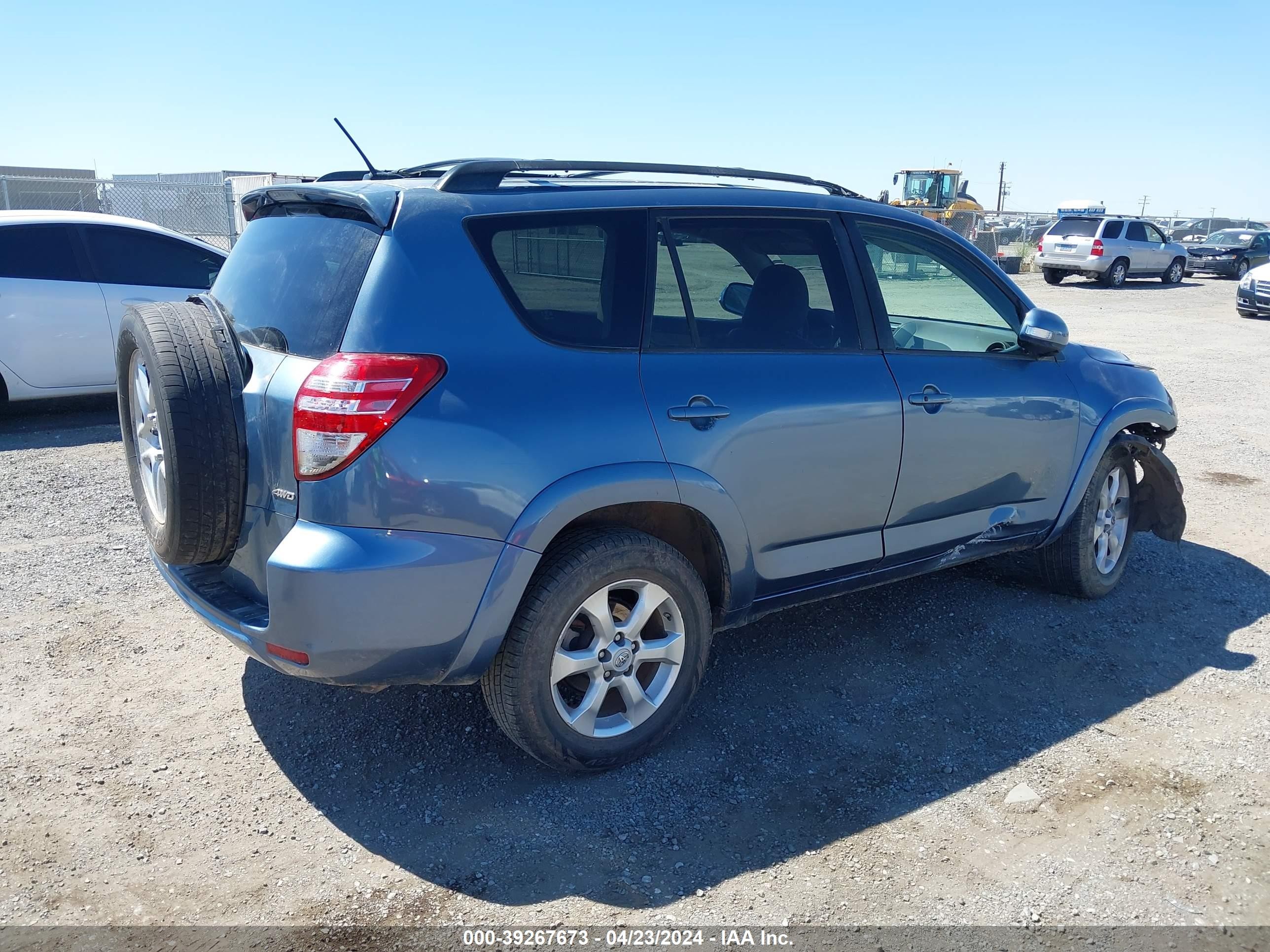 Photo 3 VIN: JTMBK31V49D005741 - TOYOTA RAV 4 