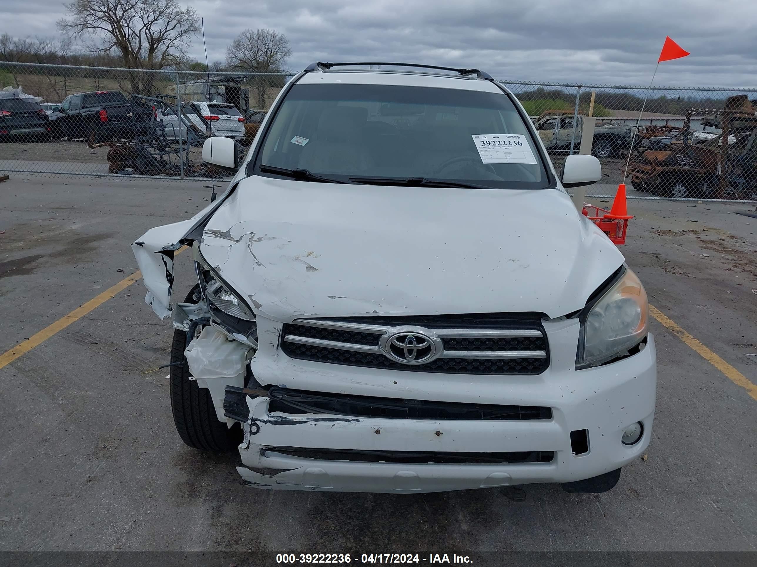 Photo 5 VIN: JTMBK31V675038263 - TOYOTA RAV 4 