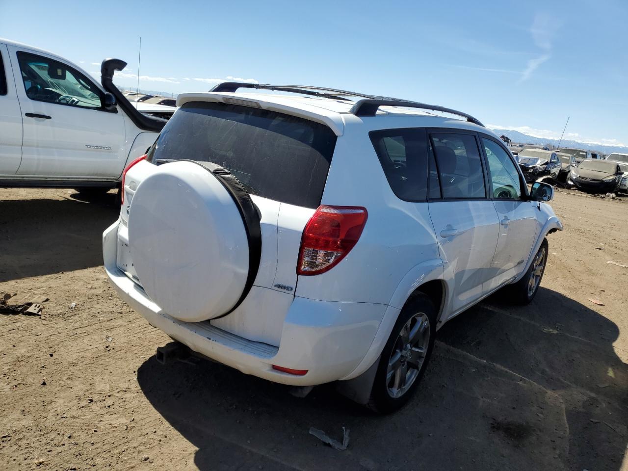 Photo 2 VIN: JTMBK32V486030303 - TOYOTA RAV 4 