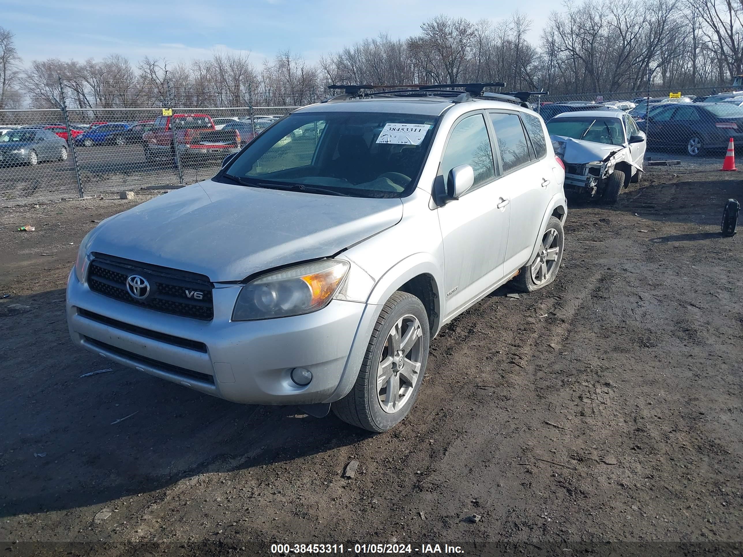 Photo 1 VIN: JTMBK32V585060643 - TOYOTA RAV 4 