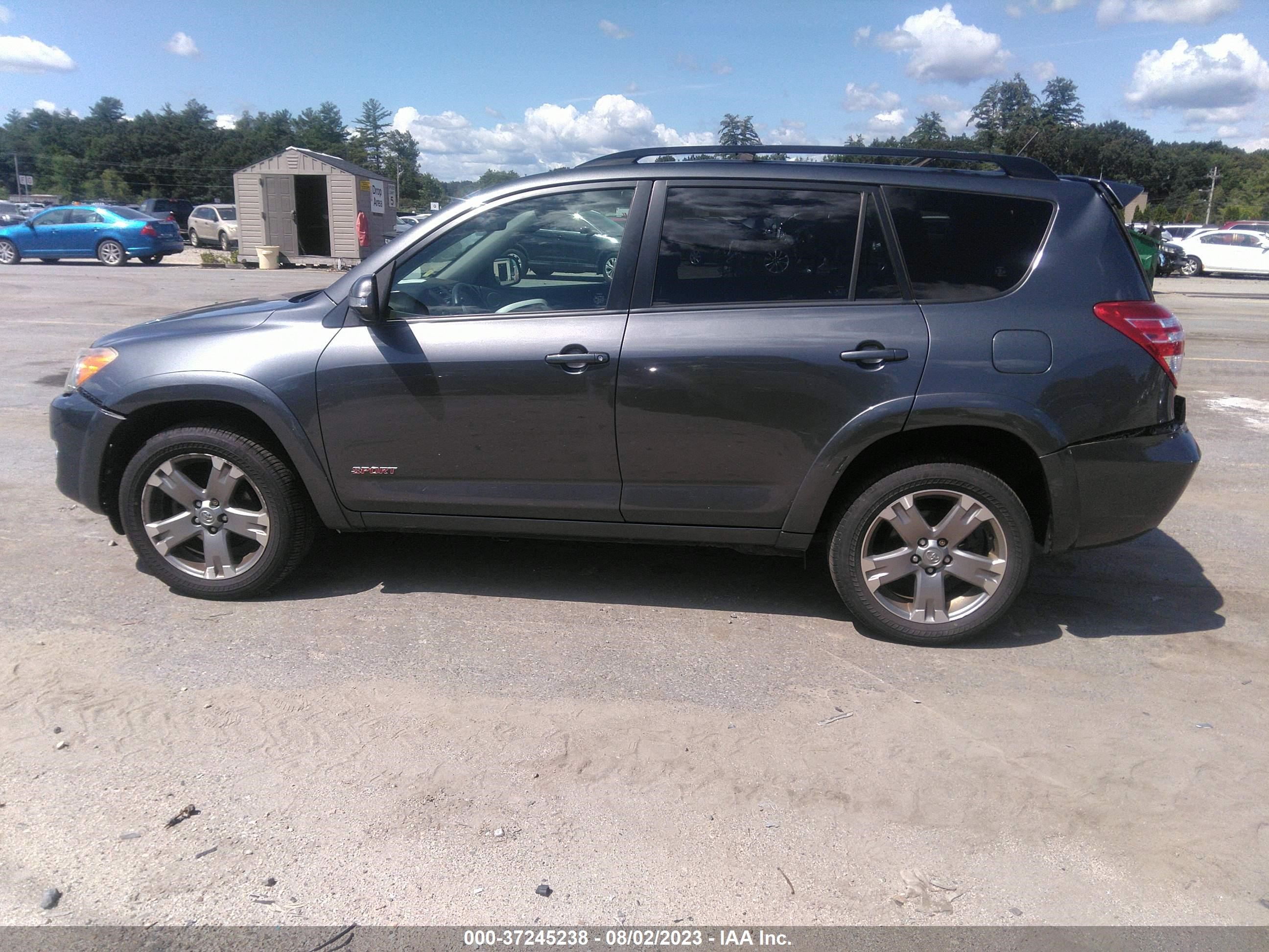 Photo 13 VIN: JTMBK32V795083942 - TOYOTA RAV 4 