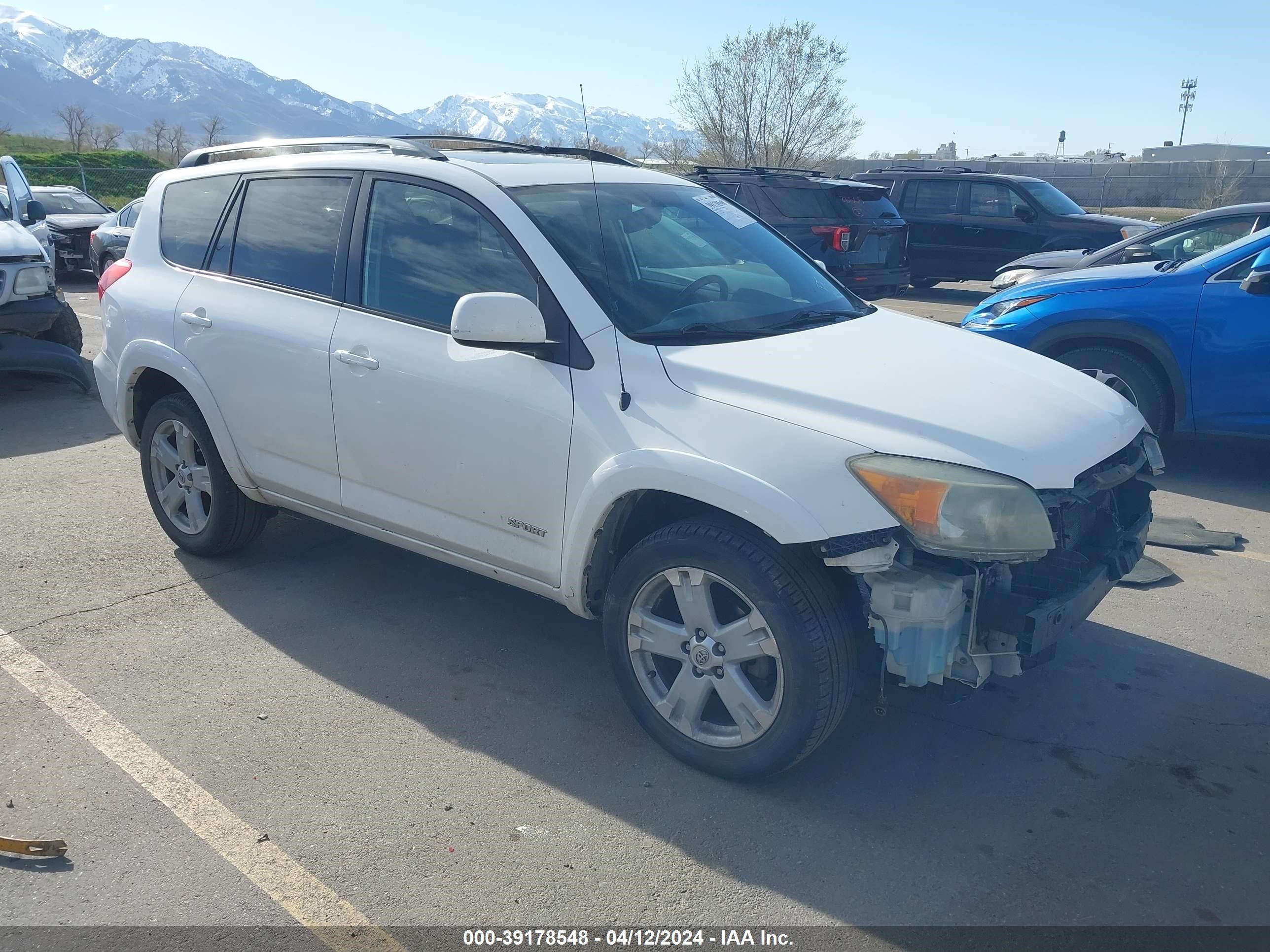 Photo 0 VIN: JTMBK32V965000040 - TOYOTA RAV 4 