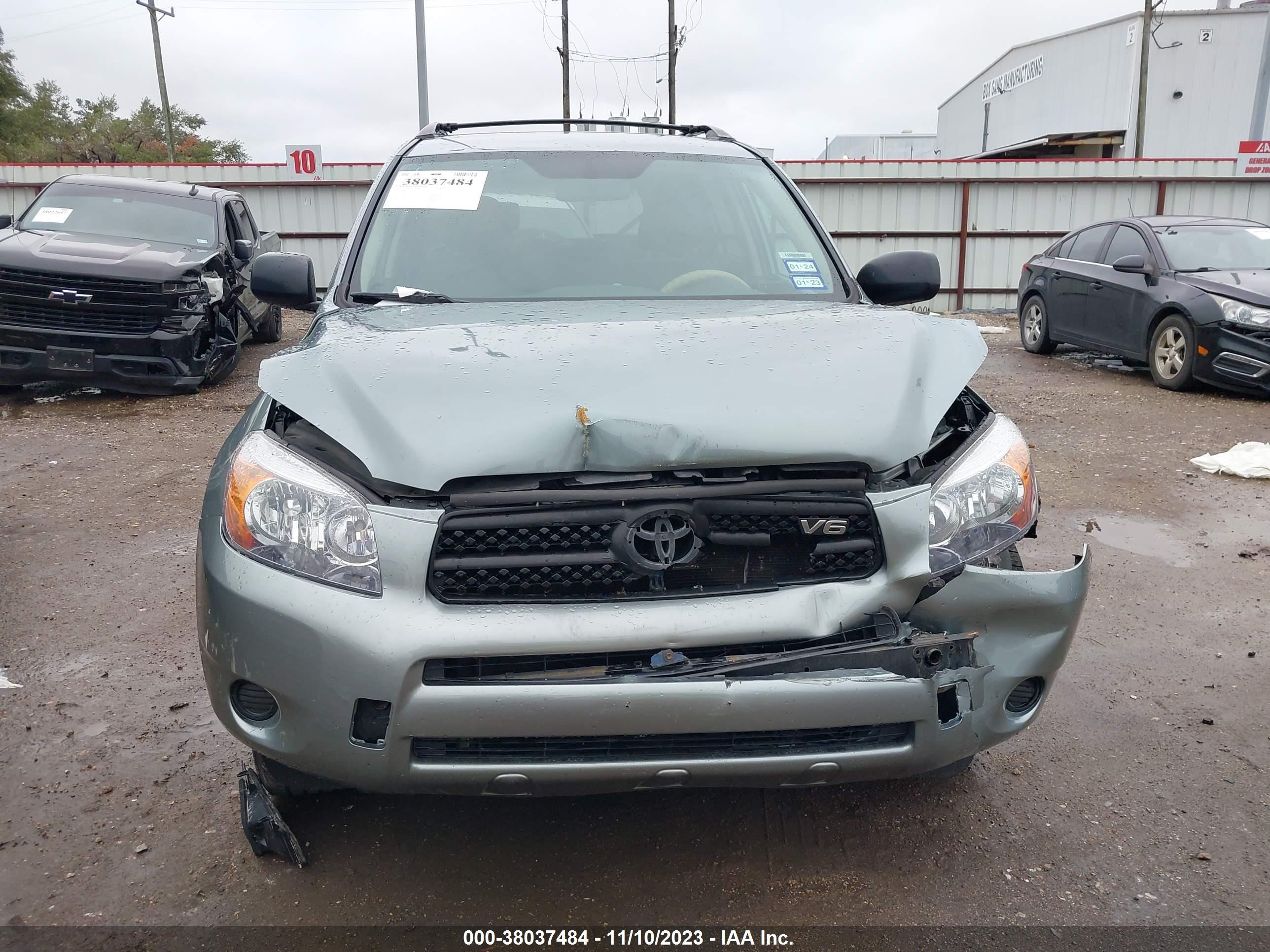 Photo 11 VIN: JTMBK33V775027835 - TOYOTA RAV 4 