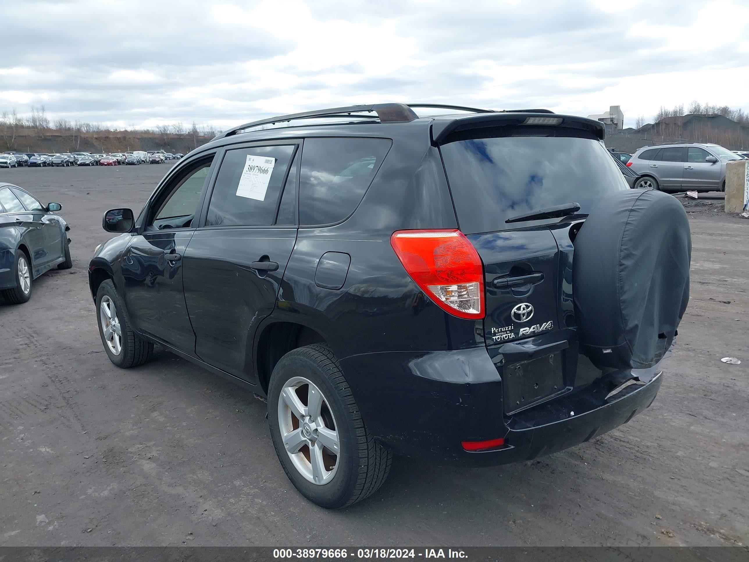 Photo 2 VIN: JTMBK35V185044385 - TOYOTA RAV 4 