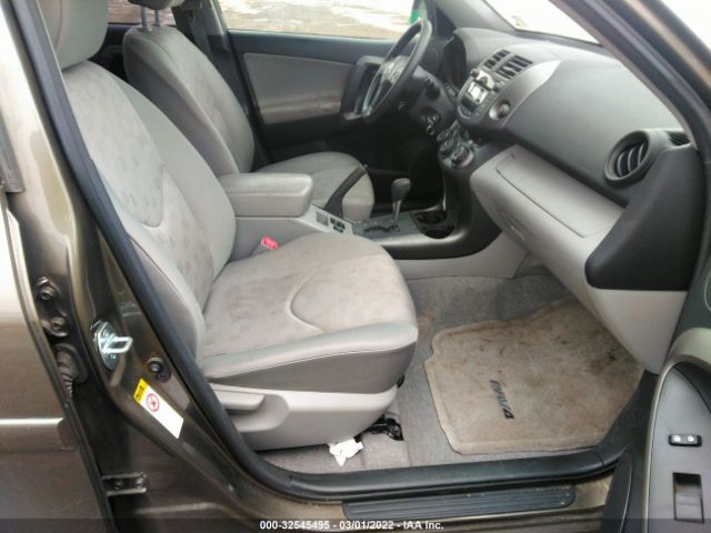 Photo 4 VIN: JTMBK4DV6BD017994 - TOYOTA RAV4 