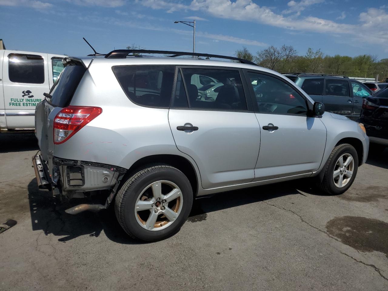 Photo 2 VIN: JTMBK4DVXAD011775 - TOYOTA RAV 4 