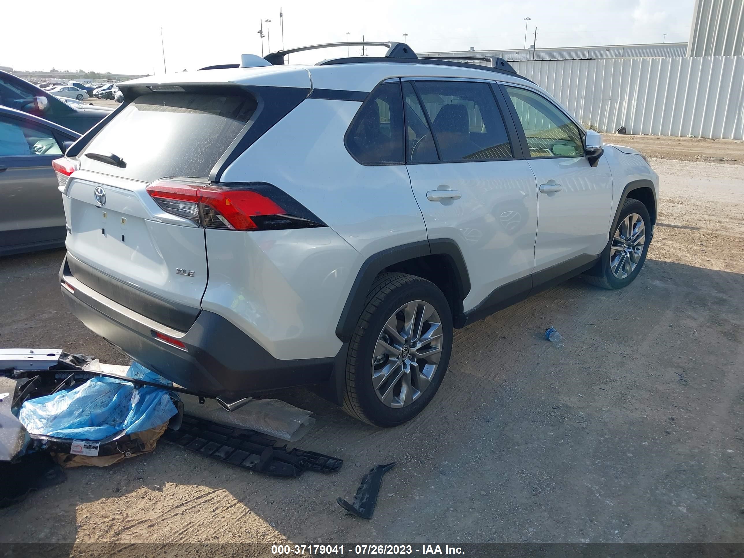 Photo 3 VIN: JTMC1RFV0PD102063 - TOYOTA RAV 4 