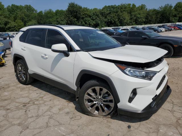 Photo 3 VIN: JTMC1RFV3KD002189 - TOYOTA RAV4 XLE P 