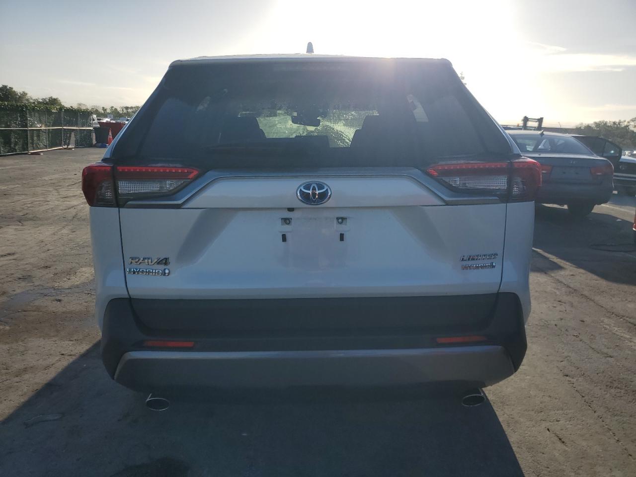 Photo 5 VIN: JTMD6RFV6MD516823 - TOYOTA RAV 4 