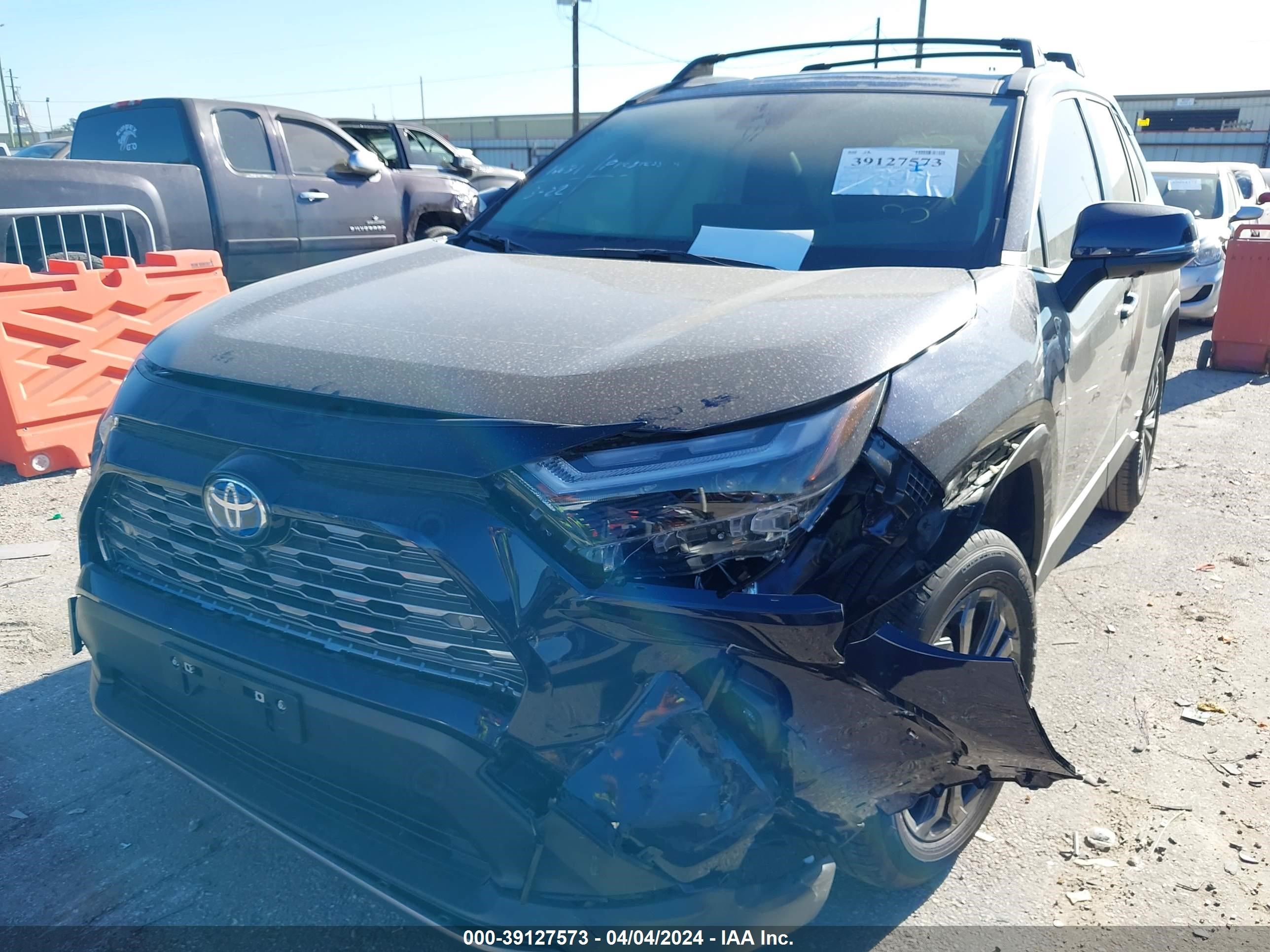 Photo 1 VIN: JTMD6RFV9RD129903 - TOYOTA RAV 4 