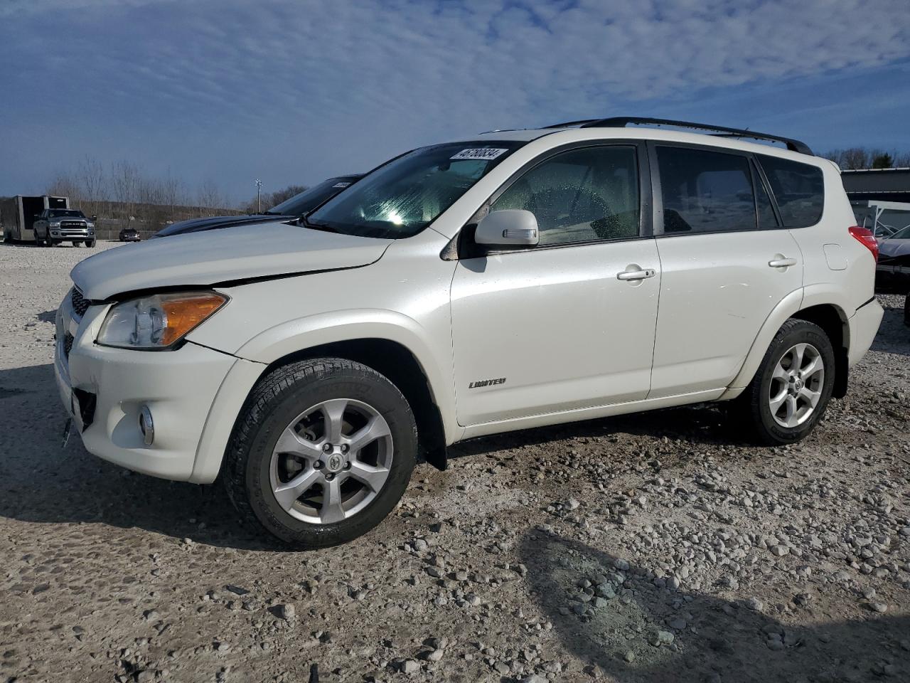 Photo 0 VIN: JTMDF4DV3C5055773 - TOYOTA RAV 4 