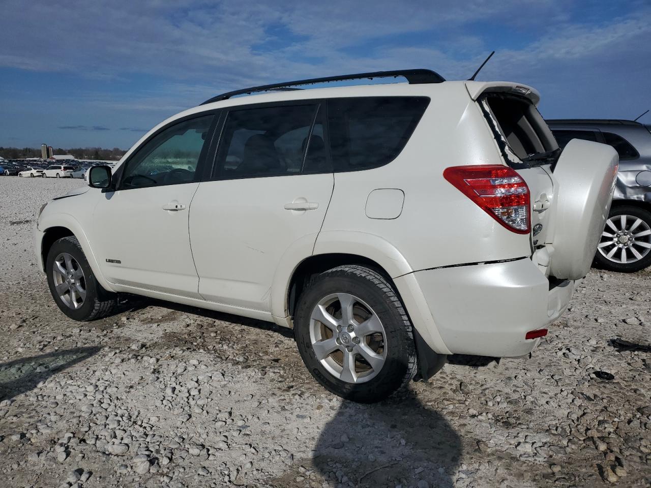 Photo 1 VIN: JTMDF4DV3C5055773 - TOYOTA RAV 4 