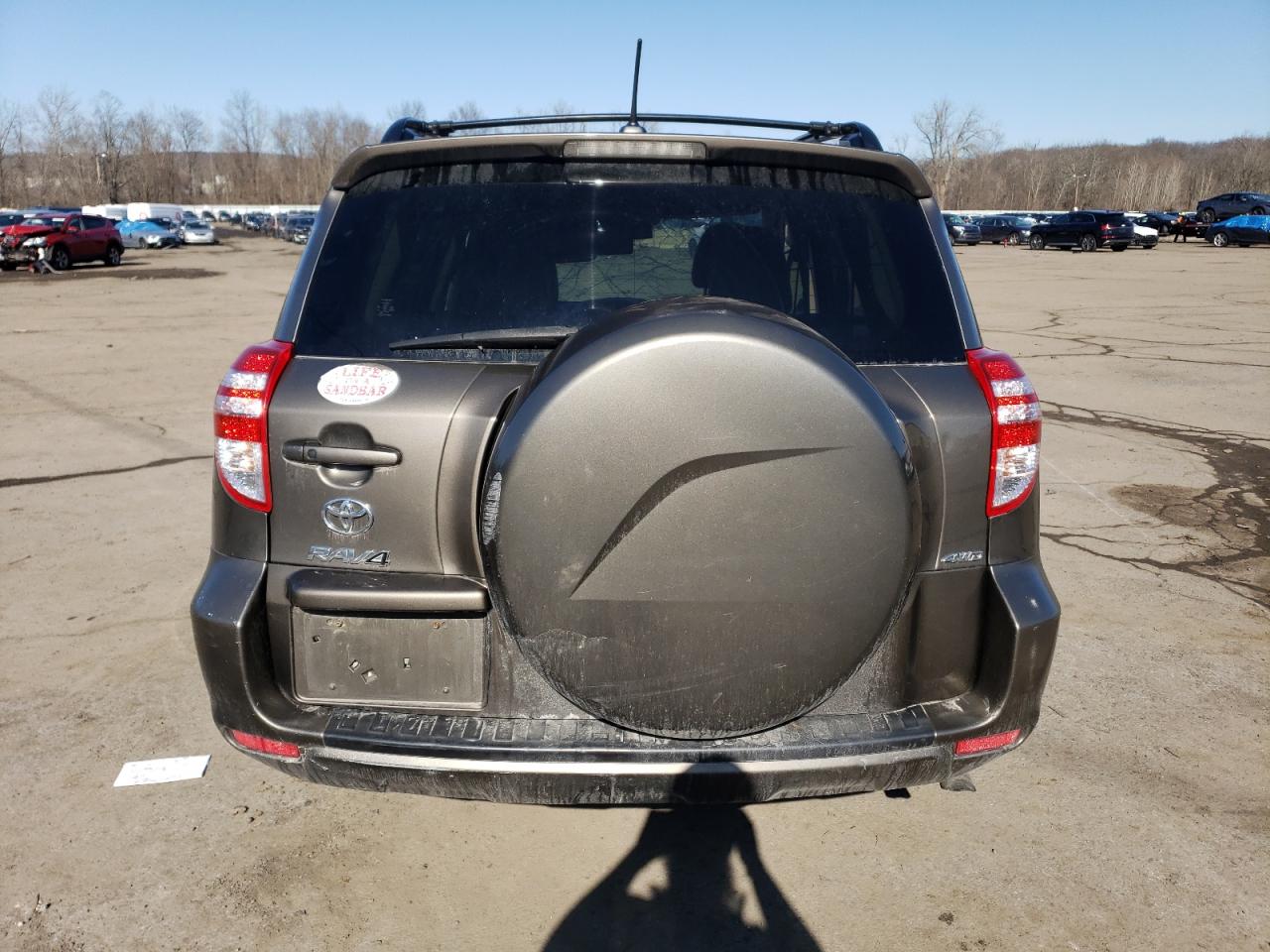 Photo 5 VIN: JTMDF4DV3CD044777 - TOYOTA RAV 4 