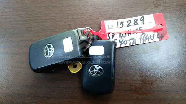 Photo 3 VIN: JTMDF9EV0D5015289 - TOYOTA RAV 4 