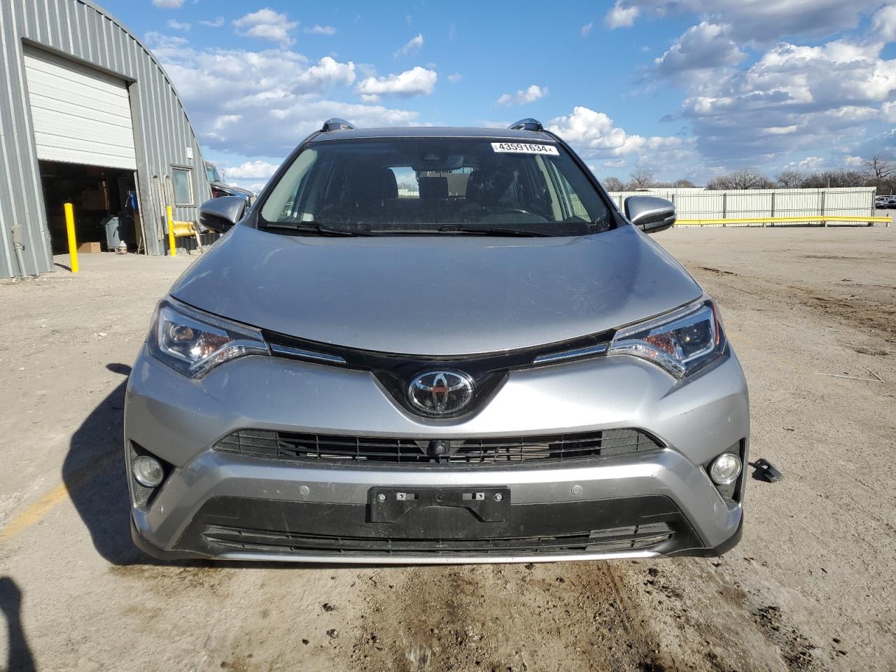 Photo 4 VIN: JTMDFREV0JD230687 - TOYOTA RAV 4 