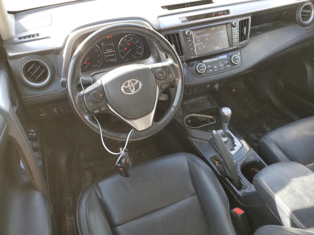 Photo 7 VIN: JTMDFREV0JD230687 - TOYOTA RAV 4 