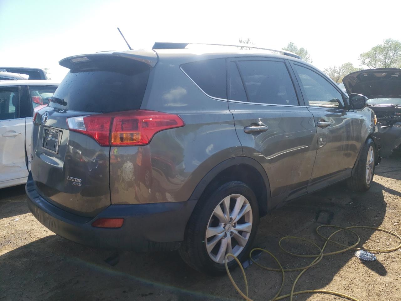 Photo 2 VIN: JTMDFREV1DD026713 - TOYOTA RAV 4 