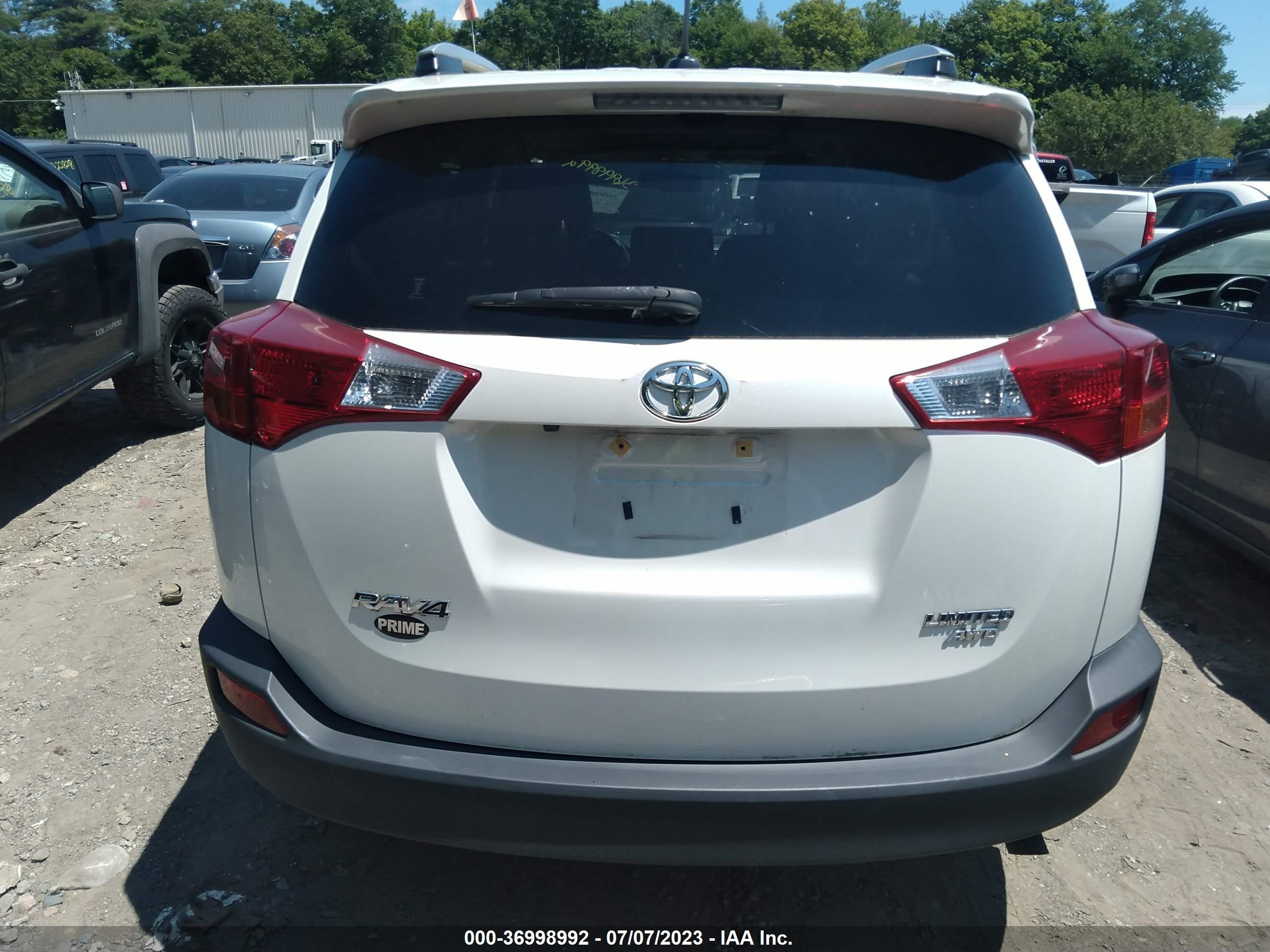 Photo 15 VIN: JTMDFREV1FD171060 - TOYOTA RAV 4 