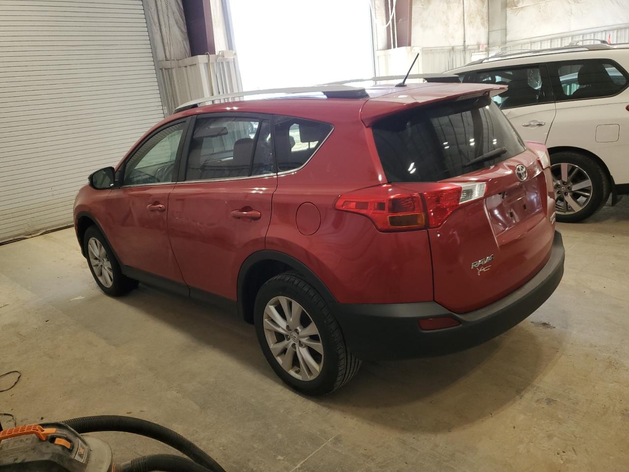 Photo 1 VIN: JTMDFREV3D5003346 - TOYOTA RAV 4 