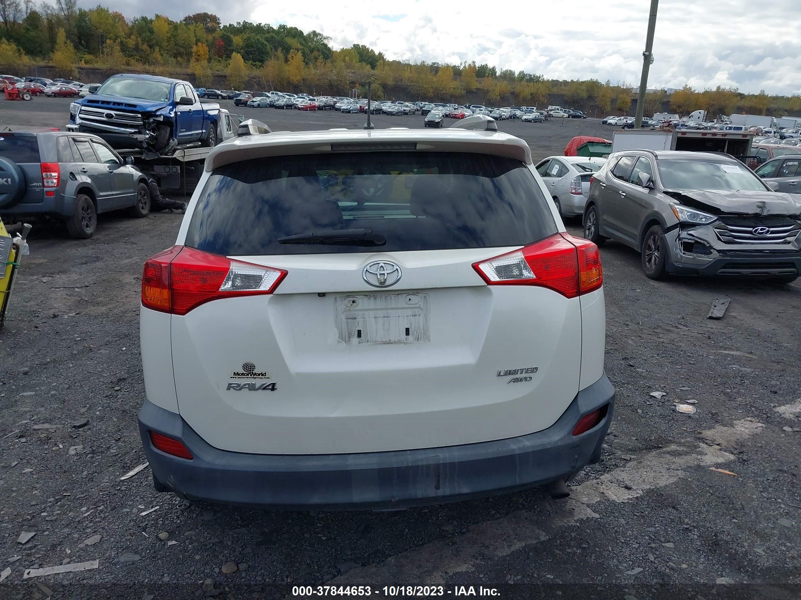 Photo 14 VIN: JTMDFREV4D5021709 - TOYOTA RAV 4 