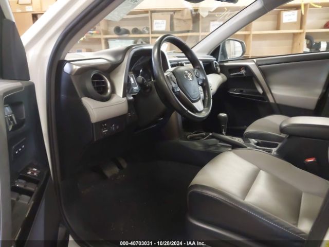 Photo 4 VIN: JTMDFREV4JJ179440 - TOYOTA RAV4 