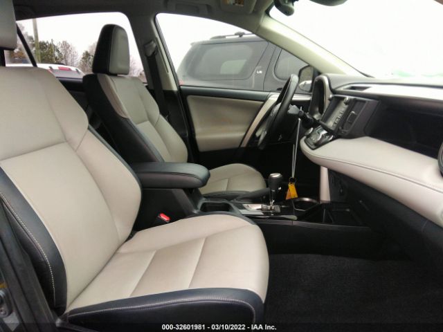 Photo 4 VIN: JTMDFREV6HJ135630 - TOYOTA RAV4 