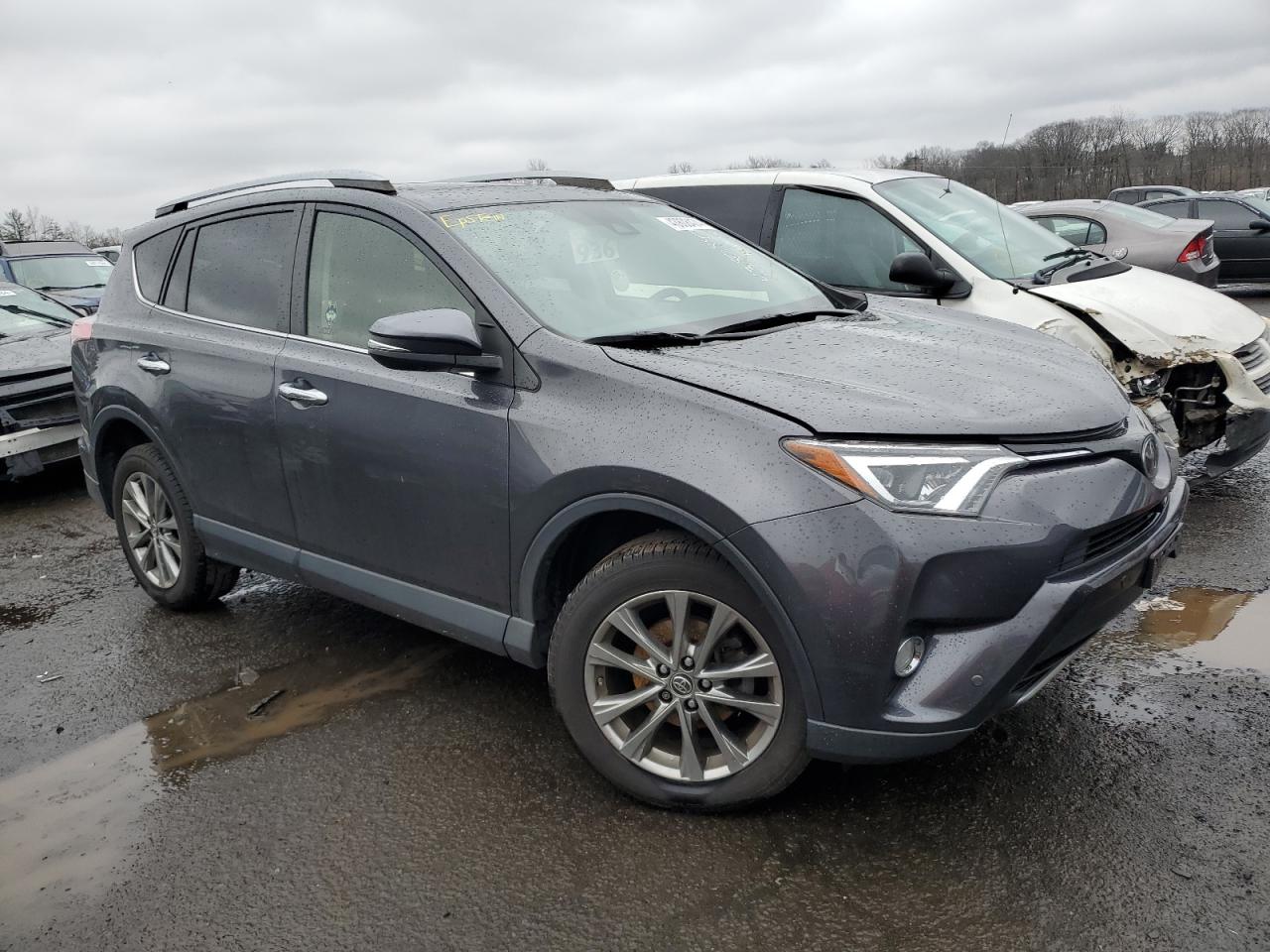 Photo 3 VIN: JTMDFREV6HJ705951 - TOYOTA RAV 4 