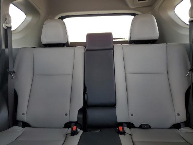 Photo 9 VIN: JTMDFREV8HJ705840 - TOYOTA RAV4 