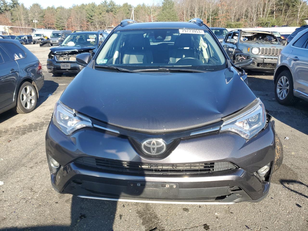 Photo 4 VIN: JTMDFREV9HJ174695 - TOYOTA RAV 4 