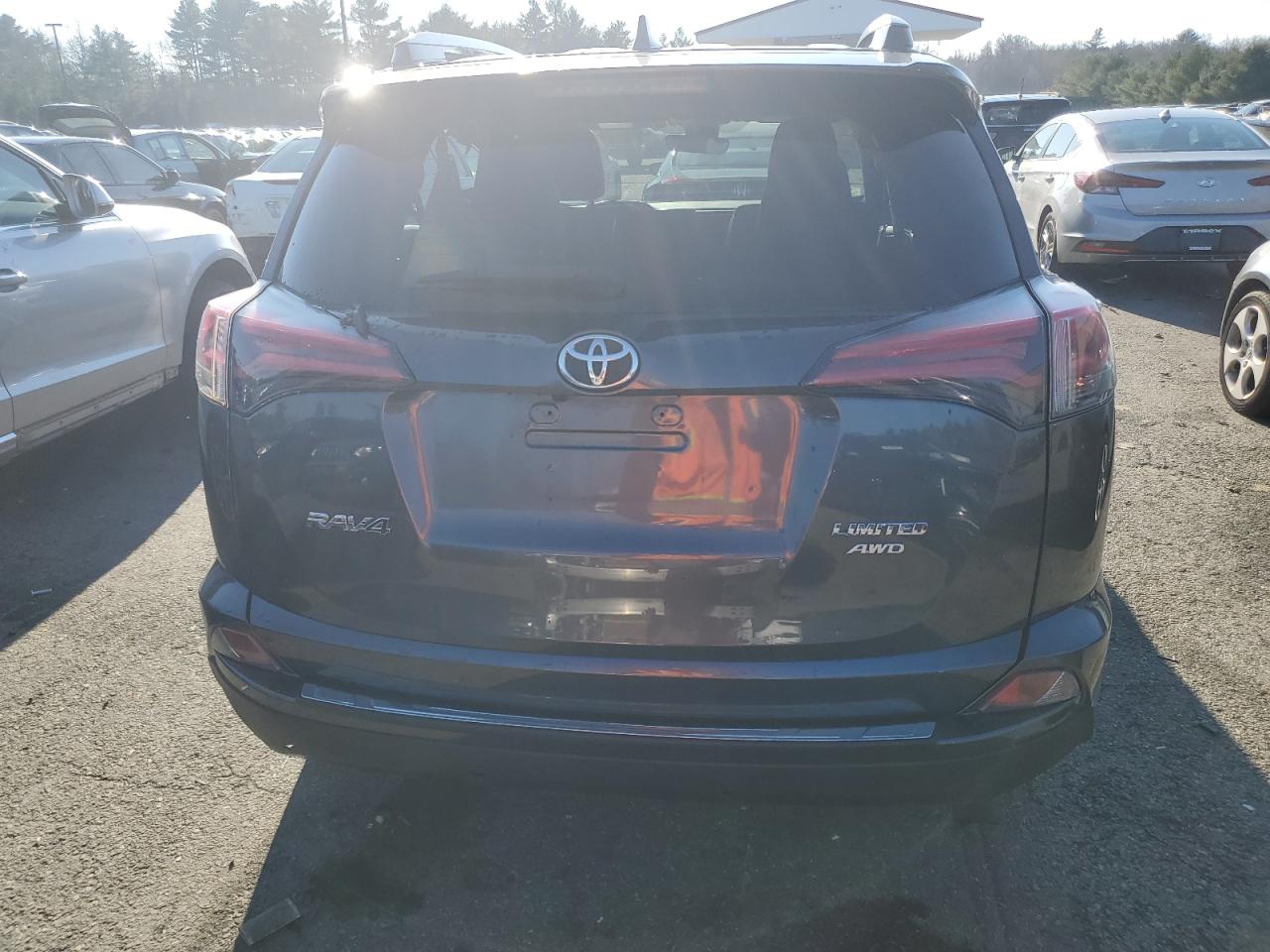 Photo 5 VIN: JTMDFREV9HJ174695 - TOYOTA RAV 4 