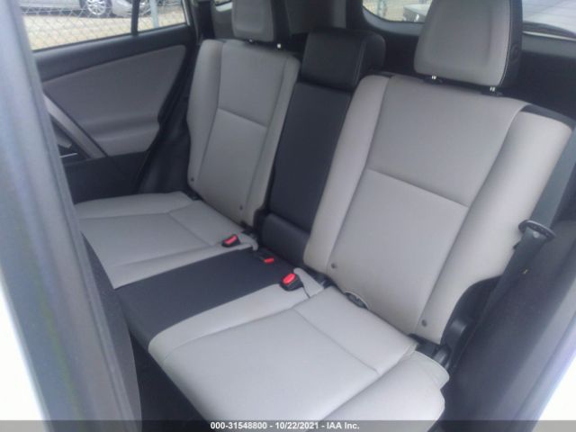 Photo 7 VIN: JTMDFREV9JD241672 - TOYOTA RAV4 