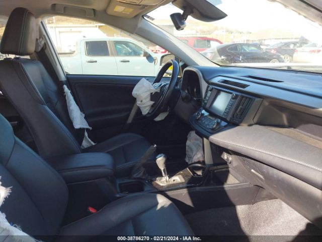 Photo 4 VIN: JTMDFREVXJJ717235 - TOYOTA RAV4 