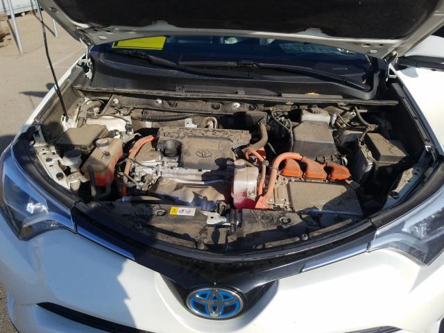 Photo 6 VIN: JTMDJREV0HD124443 - TOYOTA RAV4 HV LI 