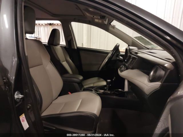 Photo 4 VIN: JTMDJREV1HD124872 - TOYOTA RAV4 