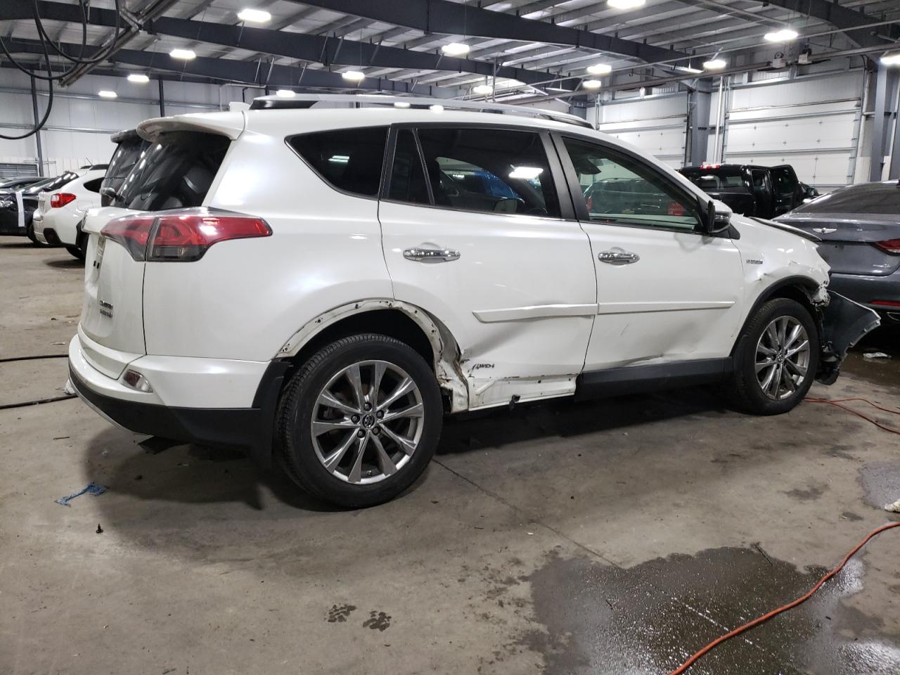 Photo 2 VIN: JTMDJREV2GD017103 - TOYOTA RAV-4 HYBRID 