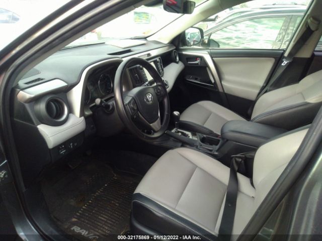 Photo 4 VIN: JTMDJREV2HD067033 - TOYOTA RAV4 HYBRID 