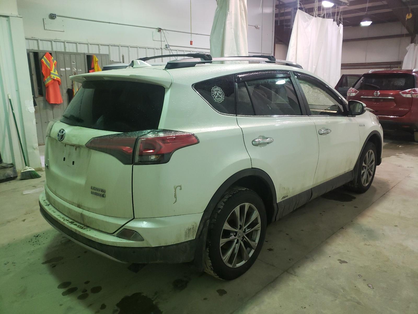 Photo 3 VIN: JTMDJREV2HD096919 - TOYOTA RAV4 HV LI 