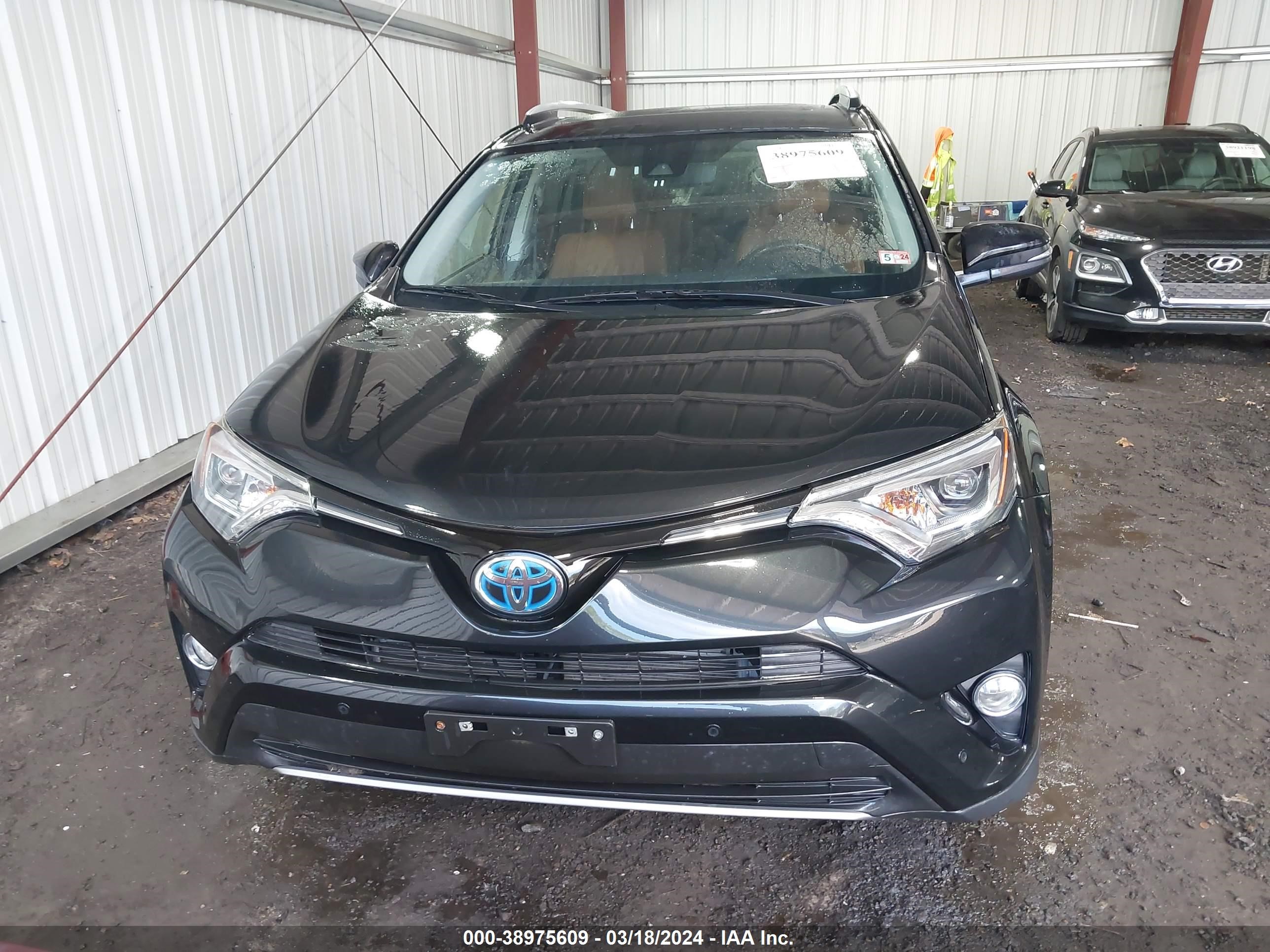 Photo 12 VIN: JTMDJREV2JD156073 - TOYOTA RAV 4 