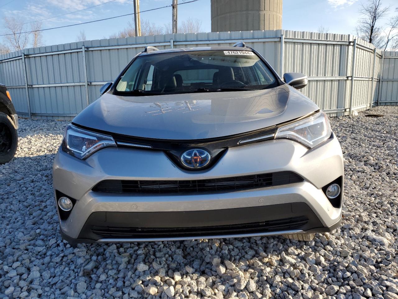 Photo 4 VIN: JTMDJREV3JD207533 - TOYOTA RAV 4 